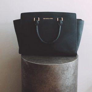 Michael Kors Selma Bag